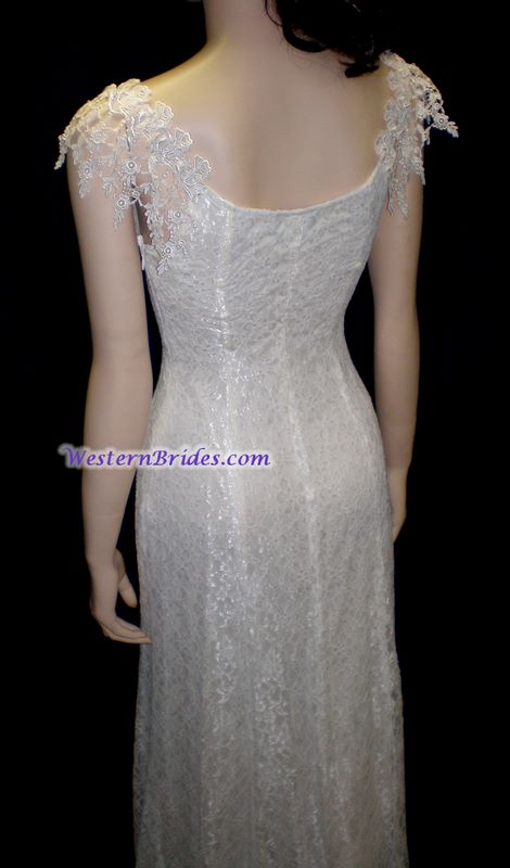 Vonda D Hanky Hem Dress in Ivory