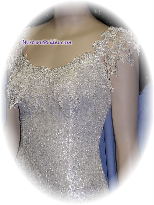 Vonda D Hanky Hem Dress in Ivory