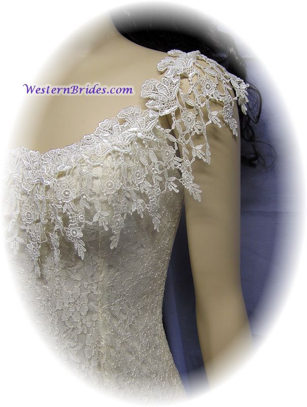 Vonda D Hanky Hem Dress in Ivory