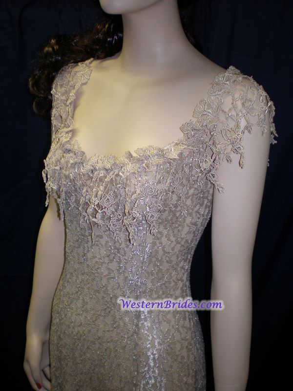 Vonda D Hanky Hem Dress in Tea