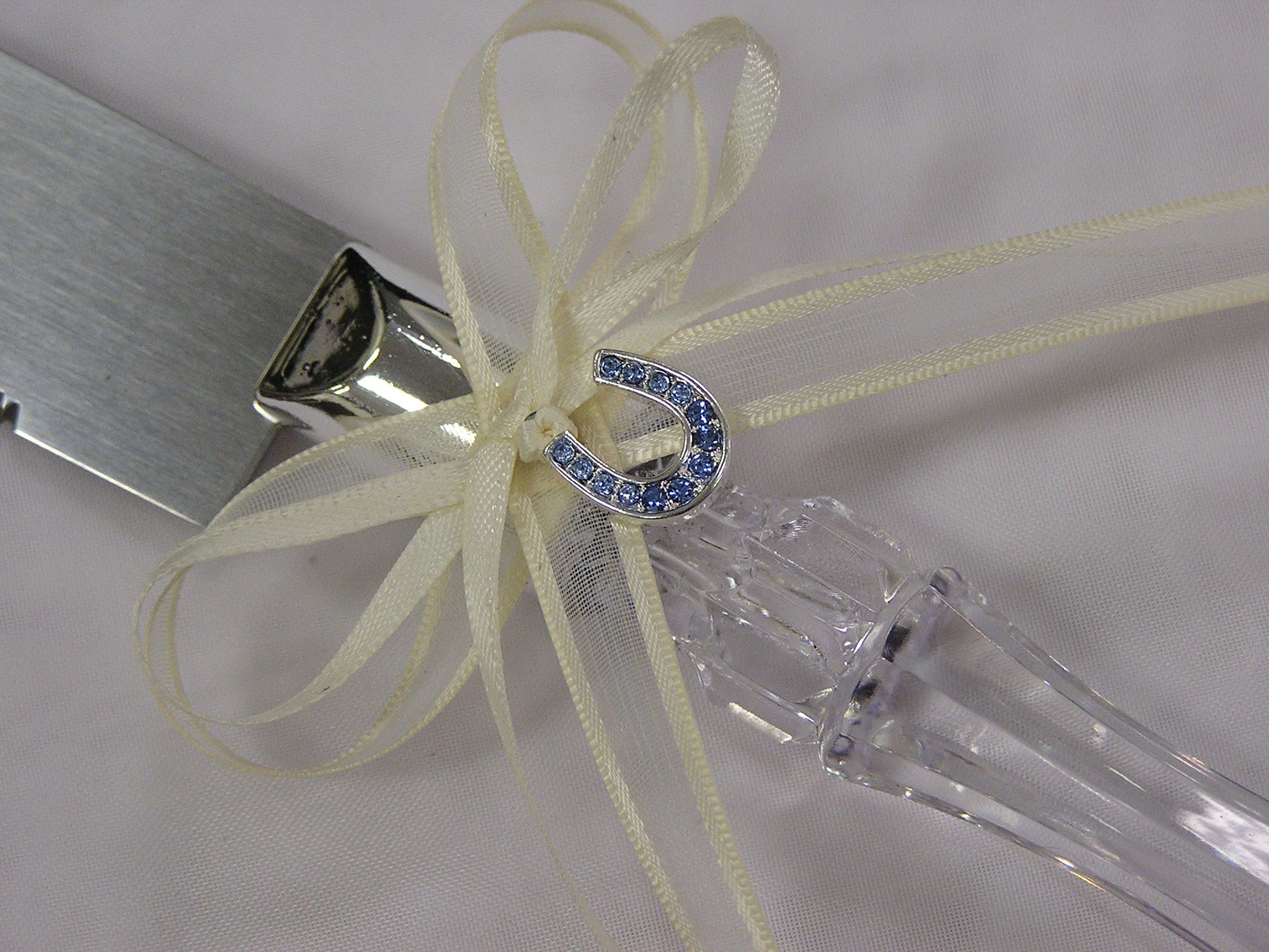 Lucky in Love Serving Set