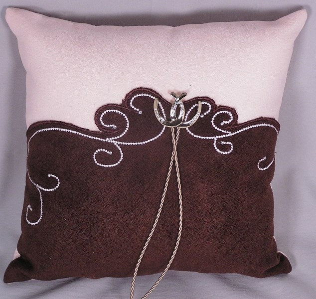 Romantic Vintage Ring Pillow