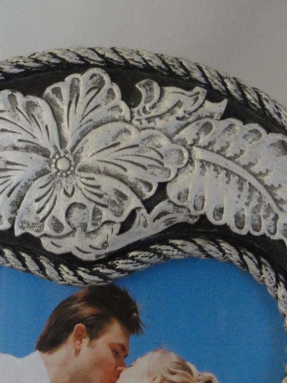 Tooled Leather Look Heart Frame, Silver